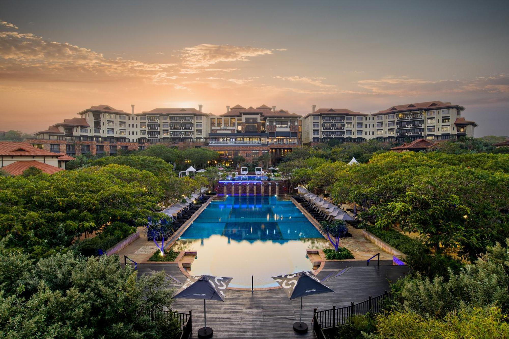 The Capital Zimbali Hotell Ballito Exteriör bild The Village at Sunway Putra