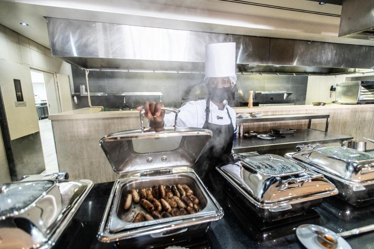 The Capital Zimbali Hotell Ballito Exteriör bild A commercial kitchen