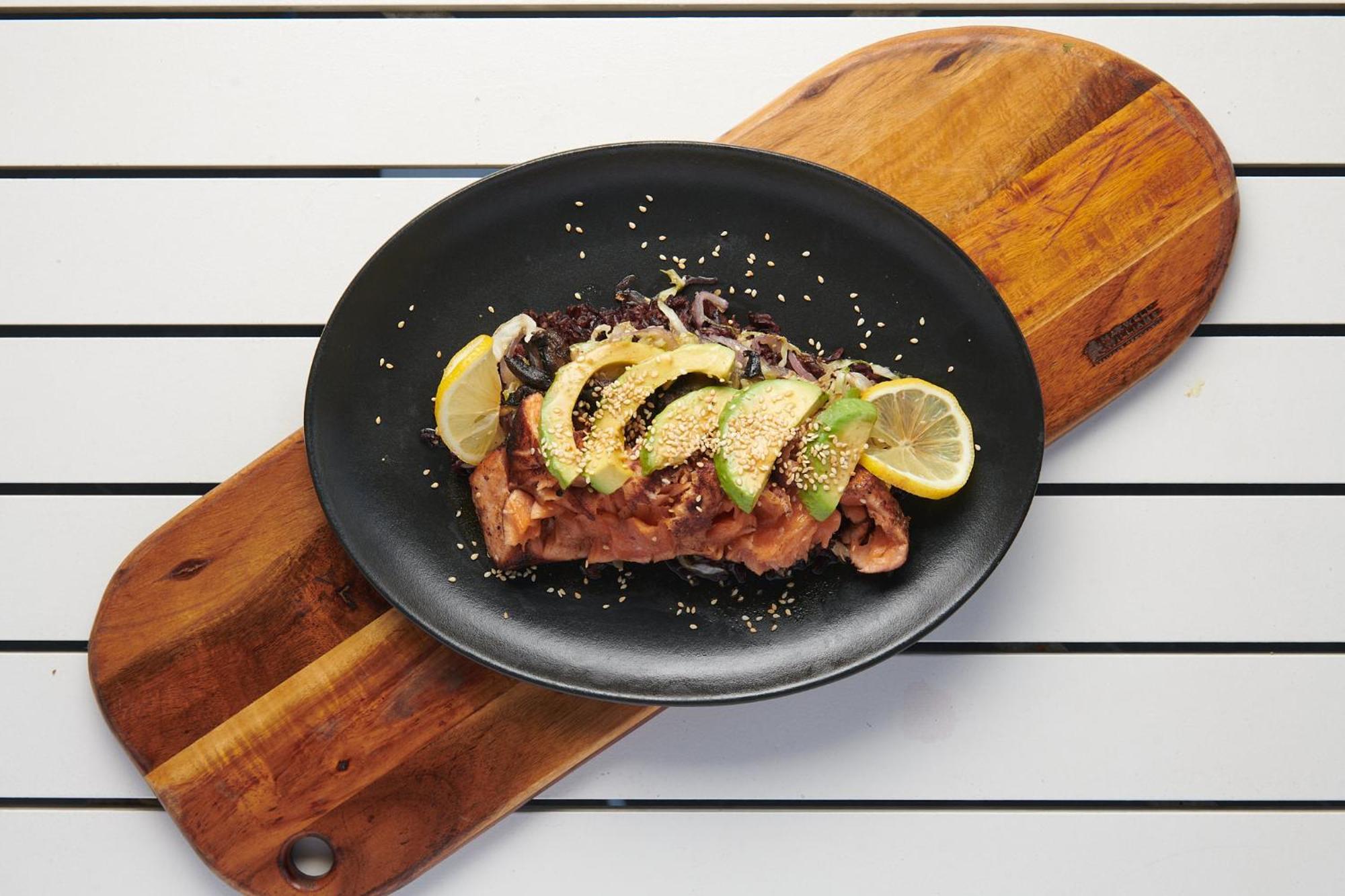The Capital Zimbali Hotell Ballito Exteriör bild A plate of poke